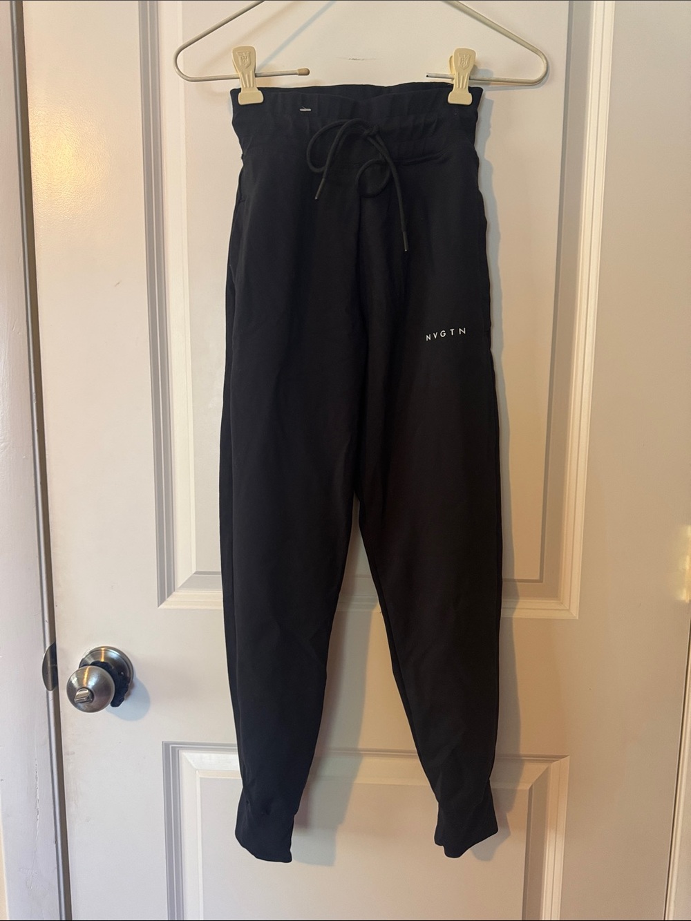 NVGTN solid black Jogger leggings XS active workout casual bottoms